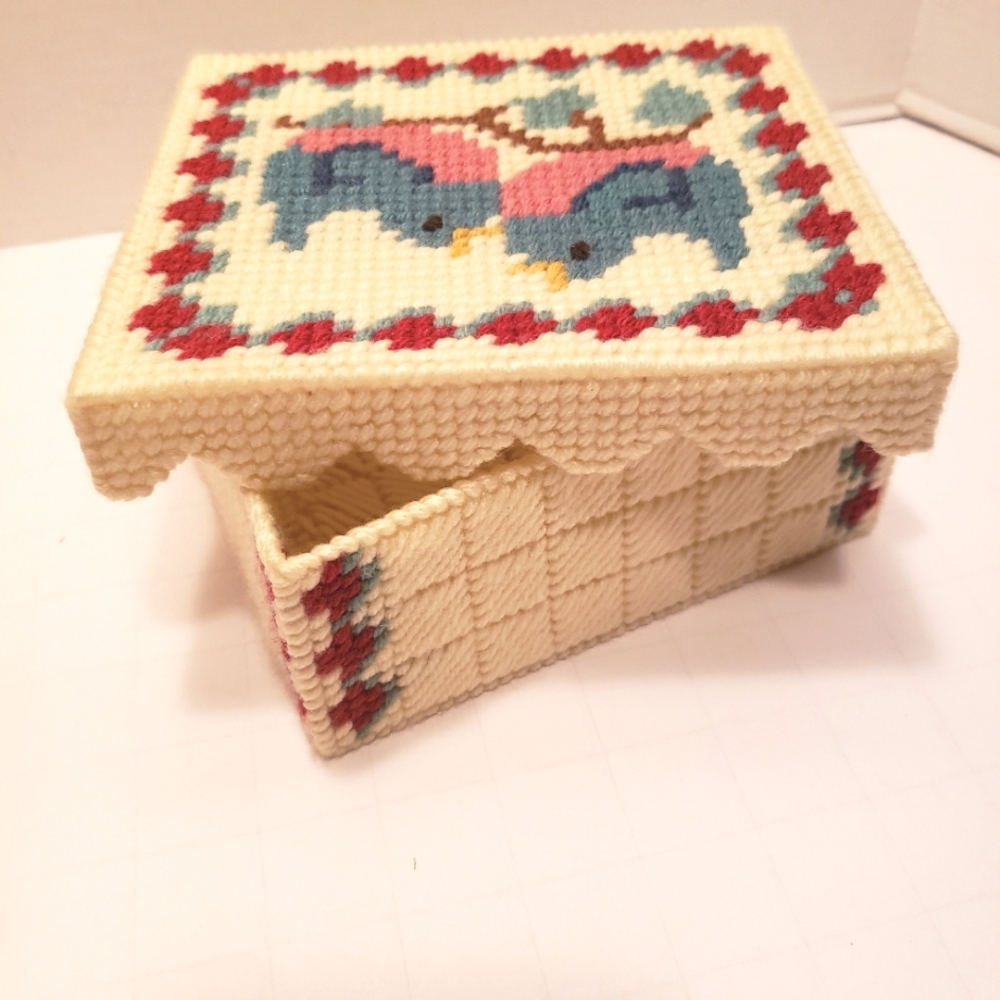 HAND CRAFTED Bluebird Box Needlepoint - Picture 9 of 9